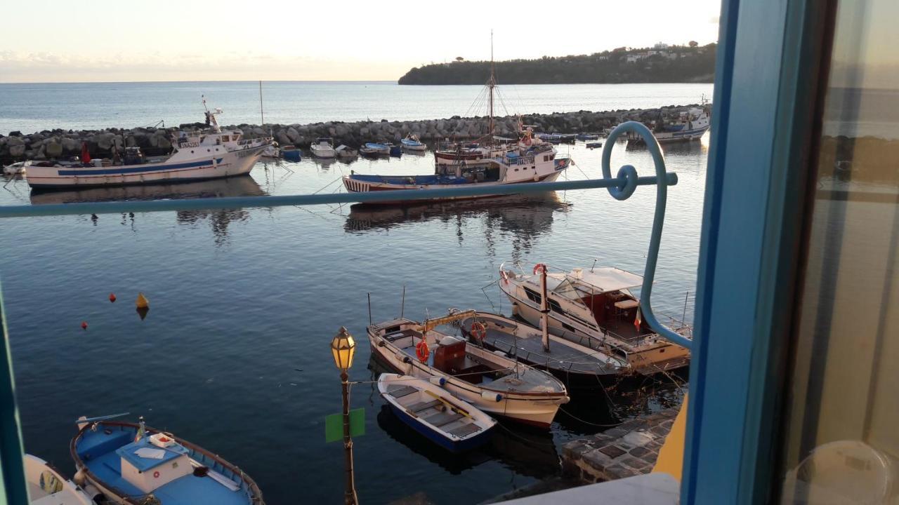 La Casa Di Titina Leilighet Procida Eksteriør bilde